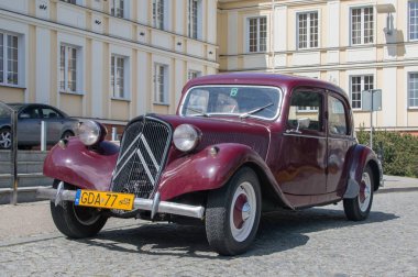 PRUSZCZ Gdanski, Polonya - 3 Mayıs 2017: Tarihi araba 3 Mayıs kutlamaları sırasında Anayasa.