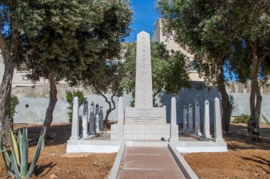 Kalkara deniz mezarlığı üzerinde Japonca bölümü.