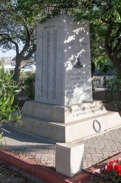 Floriana, Malta - 9 maja 2017: Royal Malta pomnik artylerii Wwll. pomnik chwały Boga i w pamięci wszystkich szeregi artylerii Royal Malta, którzy zginęli w czasie Ii wojny światowej. — Zdjęcie stockowe