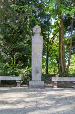 Gdansk, Polonya - 22 Mayıs 2017: Anıt, Adam Mickiewicz Gdansk Oliwa Park.
