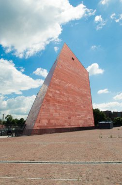 Gdansk, Polonya - 14 Haziran 2017: Buidling Müzesi İkinci Dünya Savaşı bahar.