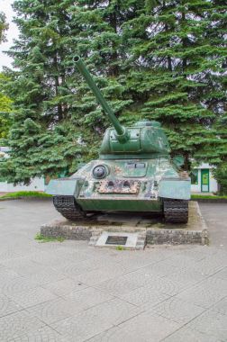 Memorial Elblag 1 Varşova Tank alay (T-34 Tank yenileme sonra).