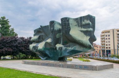 Elblag, Polonya - 9 Eylül 2017: Anıt Rebirth Anayasa Meydanı Elblag '.