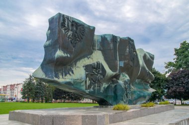 Elblag, Polonya - 9 Eylül 2017: Anıt Rebirth Anayasa Meydanı Elblag '.