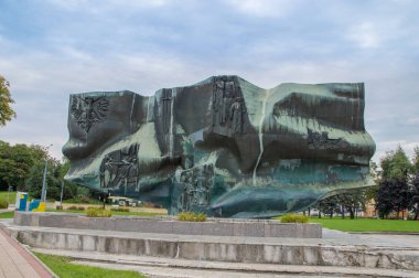 Elblag, Polonya - 9 Eylül 2017: Anıt Rebirth Anayasa Meydanı Elblag '.