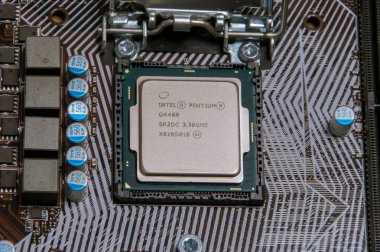 Yakın çekim için Intel Pentium G4400 Pc anakart üzerinde.