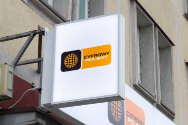 Gdansk, Polonya - 14 Ocak 2018: Cyfrowy Polsat logo ve işareti.