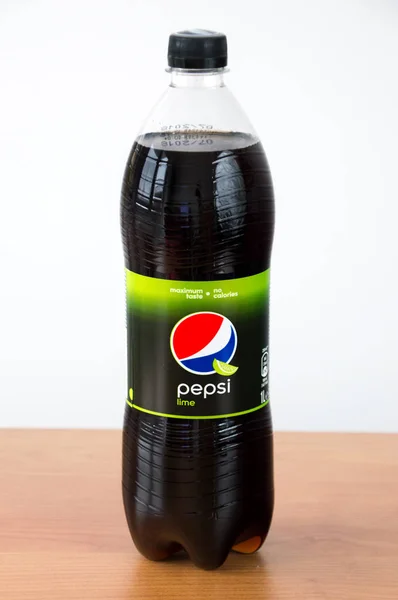 Pruszcz Gdanski Lengyelország Január 2018 Ban Literes Műanyag Palack Pepsi — Stock Fotó