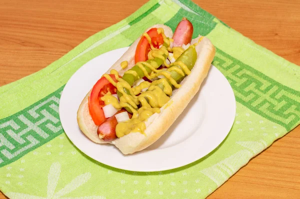 Hot Dog Maison Style Chicago Sur Plaque Blanche — Photo