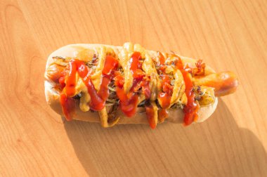 New York tarzı Hot Dog için Üstten Görünüm.