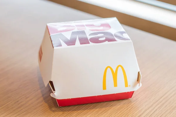 Gdansk Polonia Febrero 2018 Mcdonald Big Mac Caja Papel — Foto de Stock