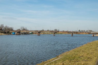 Malbork, Polonya Germen sırayla kaleye Nogat Nehri Köprüsü.