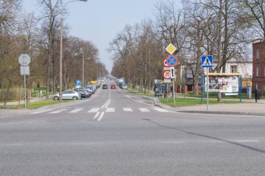 Pulawy, Polonya - 13 Nisan 2018: Krolewska sokakta Pulawy.