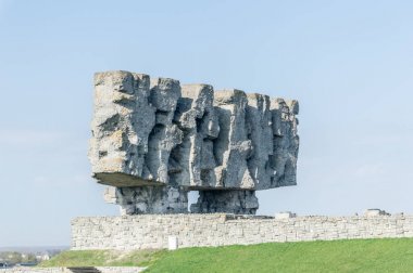 Lublin, Polonya - 14 Nisan 2018: Mücadele ve şehitlik Majdanek, anıt (Lehçe: Pomnik Walki ben Meczenstwa). Kl Lublin toplama kampında anma. 