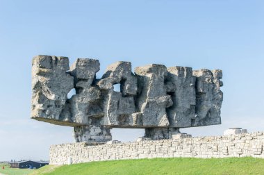 Lublin, Polonya - 14 Nisan 2018: Mücadele ve şehitlik Majdanek, anıt (Lehçe: Pomnik Walki ben Meczenstwa). Kl Lublin toplama kampında anma. 
