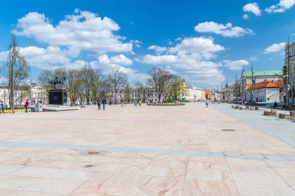 Lublin Poland April 2018 Tree Lithuanian Square Polish Plac Litewski — Stock Photo, Image