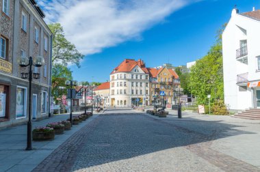 Olsztyn, Polonya - 1 Mayıs 2018: Prosta sokakta Olsztyn eski şehir.