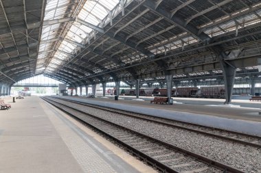 Kaliningrad-Passazhirskij tren istasyonundaki raylar.
