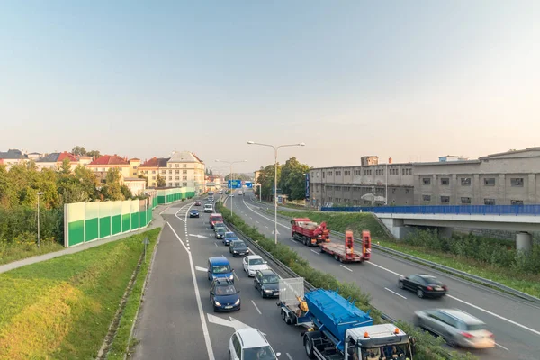 Car traffic in Ostrava at sunrise time. — Stock Photo, Image