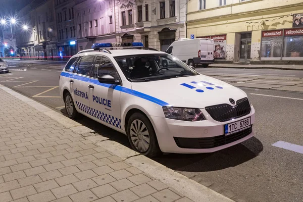 Geceleri Ostrava Belediye Polis Aracı. — Stok fotoğraf