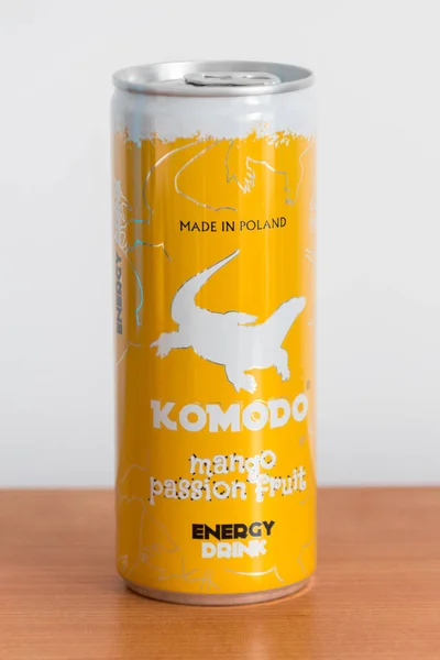 Комодо манго маракуйя энергетический напиток . — стоковое фото