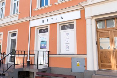 Netia 'ya giriş. Netia, Polonya 'nın en büyük ikinci sabit hat ağına sahip bir telekomünikasyon şirketi..