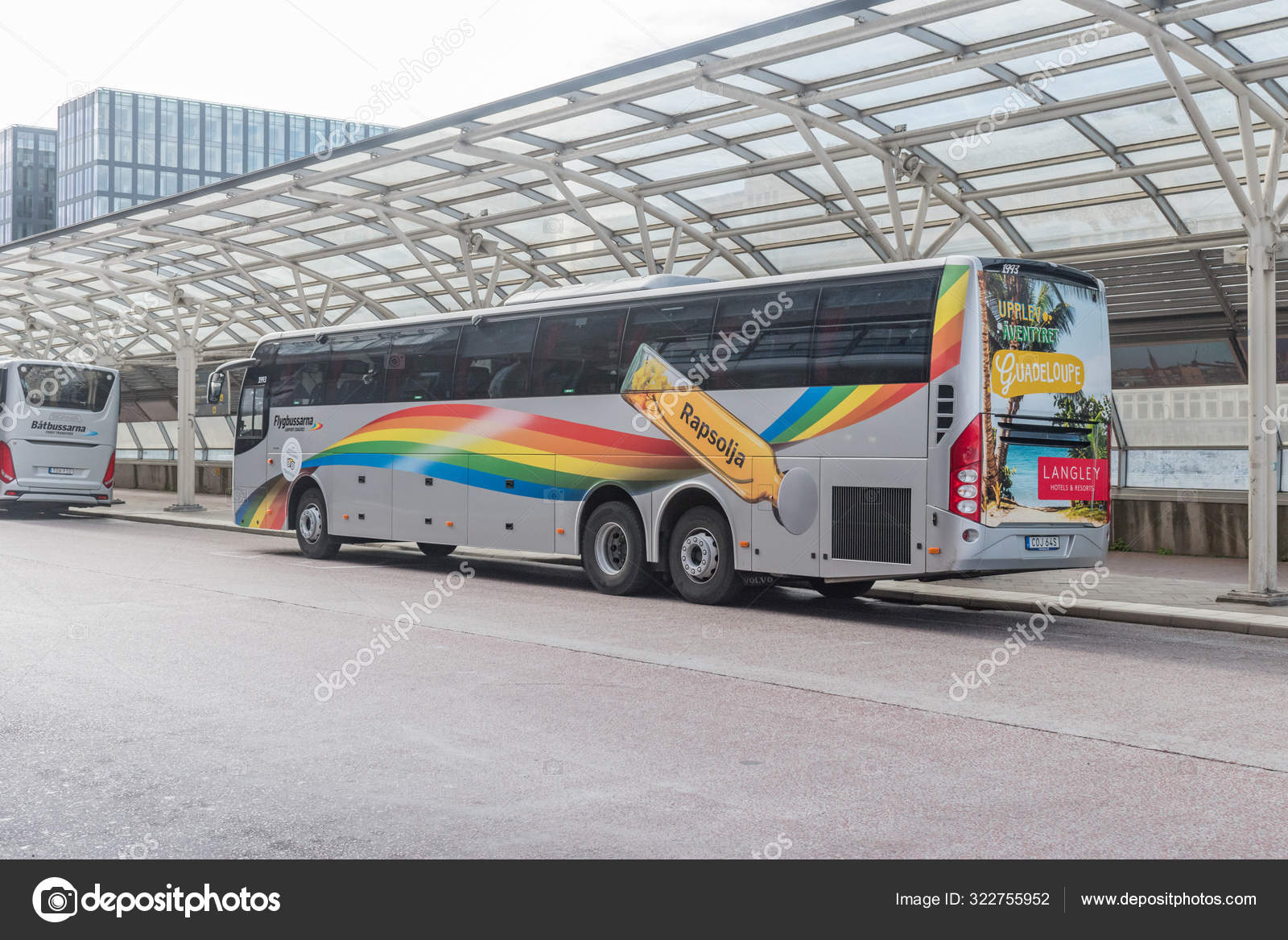 Flygbussarnan bussi Tukholmaan Skavsta Lentokenttä . – toimituksellinen  valokuva © Robson90 #322755952