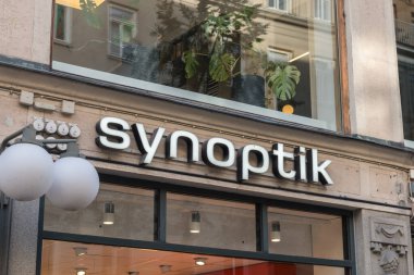 Synoptik 'in logosu ve işareti.