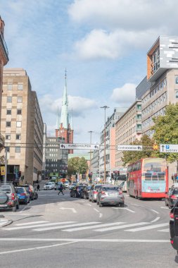 Stockholm şehir merkezinde sokak manzarası.