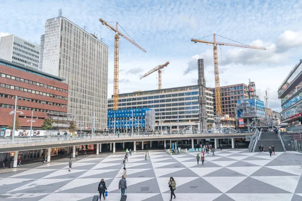 Plaza Sergel en el centro de Estocolmo . — Foto de Stock