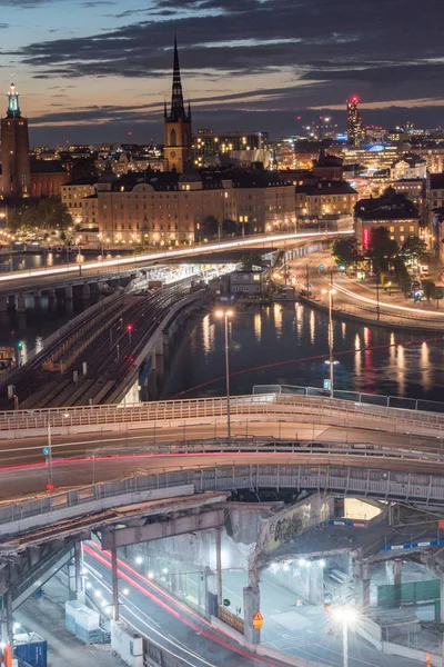 Нічний пейзаж з мостами в Стокгольмі.. — стокове фото