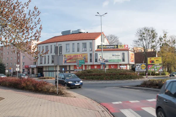 Rotunda no centro da cidade de Szczytno . — Fotografia de Stock