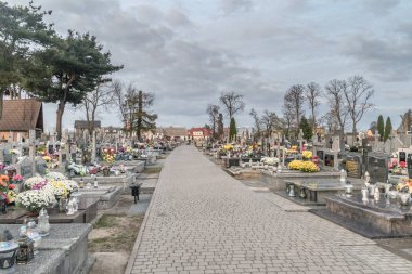 Sniadowo 'daki kilise mezarlığı..