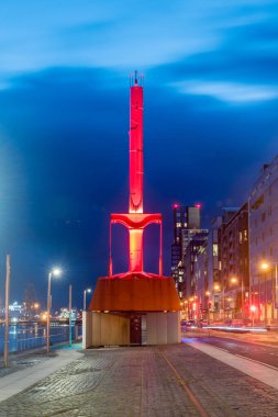 Dalış Çanı gece aydınlandı.