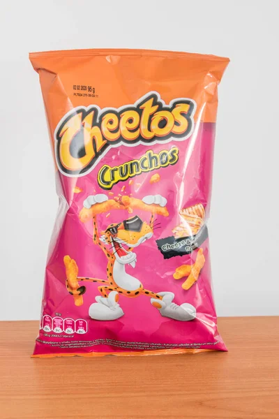 Cheetos Crunchos Τυρί & Ζαμπόν Τοστ Γεύση Σνακ Μάρκες. — Φωτογραφία Αρχείου