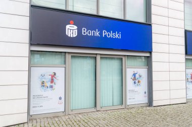 Pko Bank Polski şubesi. Pko Bank Polski, Polonya 'nın 1919 yılında kurulan en büyük bankasıdır..