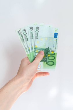 100 Euro 'luk banknotlar.