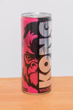 Pruszcz Gdanski, Polonya - 25 Şubat 2020: Kong Strong enerji içeceği Küba aromalı.