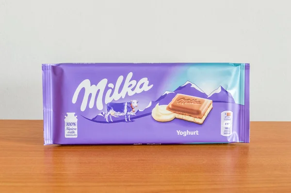 Pruszcz Gdanski Pologne Mars 2020 Barre Chocolat Lait Alpin Milka — Photo