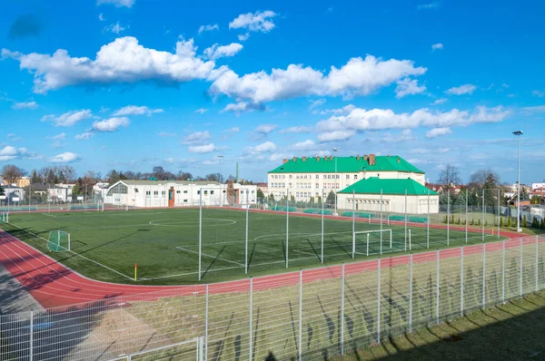 Sportveld Middelbare School Pruszcz Gdanski Polen — Stockfoto