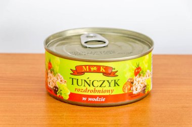 Pruszcz Gdanski, Polonya - 21 Mart 2020: MK Ton Balığı suda doğrandı.