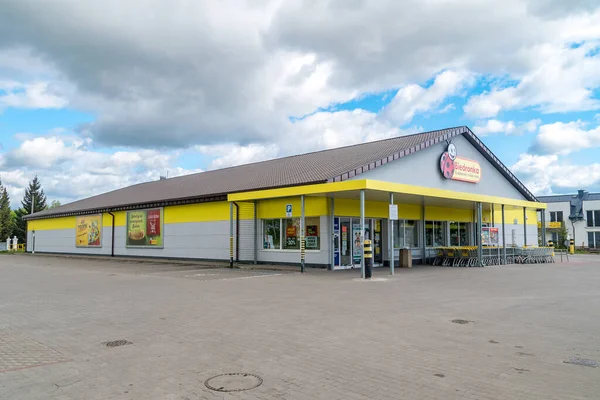 Cieplewo Polonia Mayo 2020 Vista Exterior Tienda Biedronka — Foto de Stock