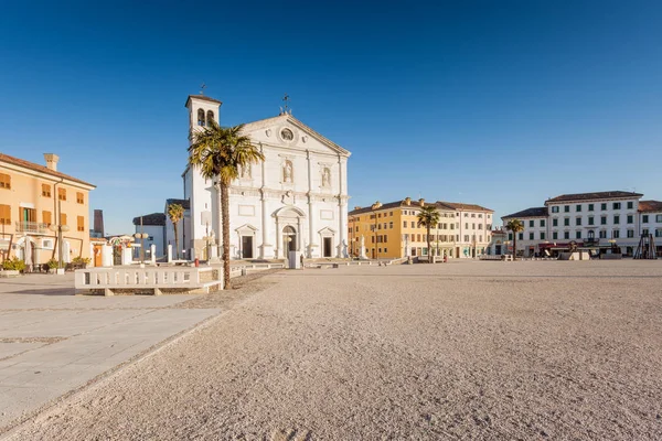 Det torget i Palmanova, venetianska fästningen i Friuli Venezia Giu — Stockfoto