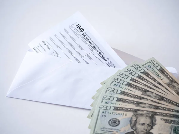 Close Photograph 1040 Federal Department Treasury Individual Income Tax Return — Stock Photo, Image