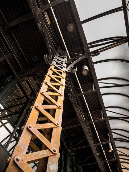 Vista Detalle Cerca Una Truss Acero Oxidado Texturizado Como Columna — Foto de Stock