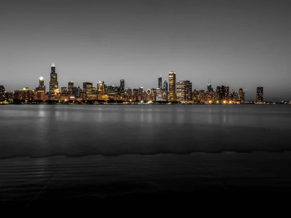 Güzel Uzun Pozlama Işık Yansımalar Gri Gökyüzü Yukarıdaki Michigan Gölü — Stok fotoğraf