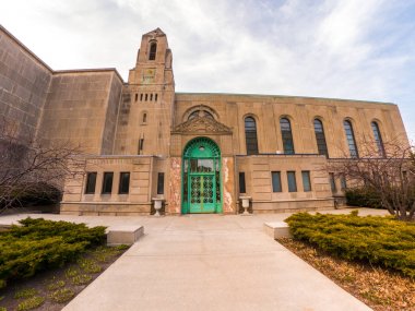 Chicago, Il - 23 Mart 2018: Loyola Üniversitesi Öğrenci ve personel elite 8 Mart ayında yapım o gezginler basketbol takımı kutlamak için dörtlü final almak umuduyla Madness Ncaa Turnuvası.