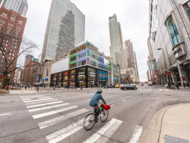 Chicago, Il - 28 Şubat 2018: Genel büyüme Properties Inc Kanadalı bir şirkete satılacak planlanmaktadır. Ggp su kulesinden .meydan sanki onunmuş ve 2013 yılında bina 830 Michigan Ave perakende sahipliğini aldı.