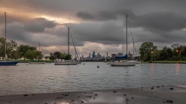 Чикаго Штат Иллинойс Октября 2019 Года Лодки Плавают Туда Сюда — стоковое видео
