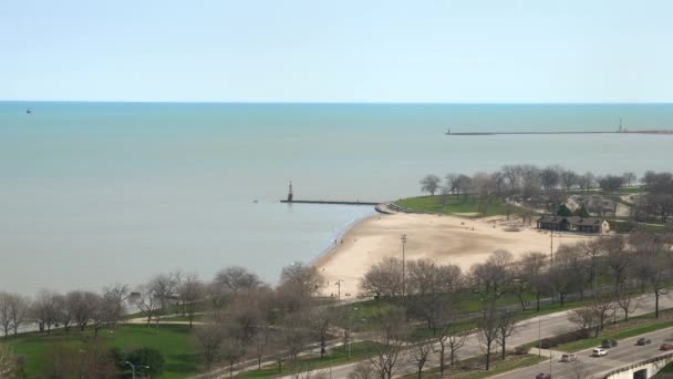 Chicago April 2017 Autos Zoomen Ufer Des Sees Vorbei Während — Stockvideo